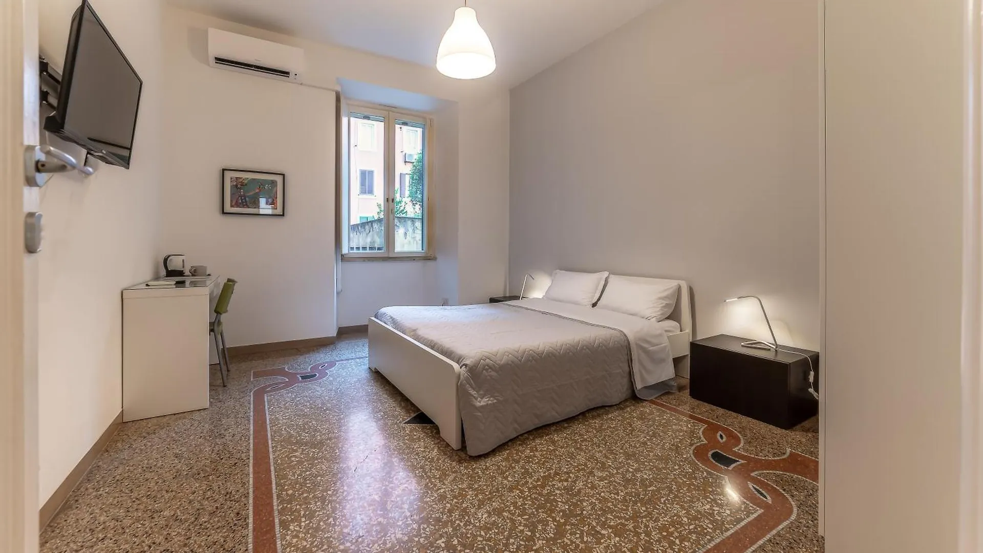 Guest house Azzurra B&B - Metro Lodi Rome
