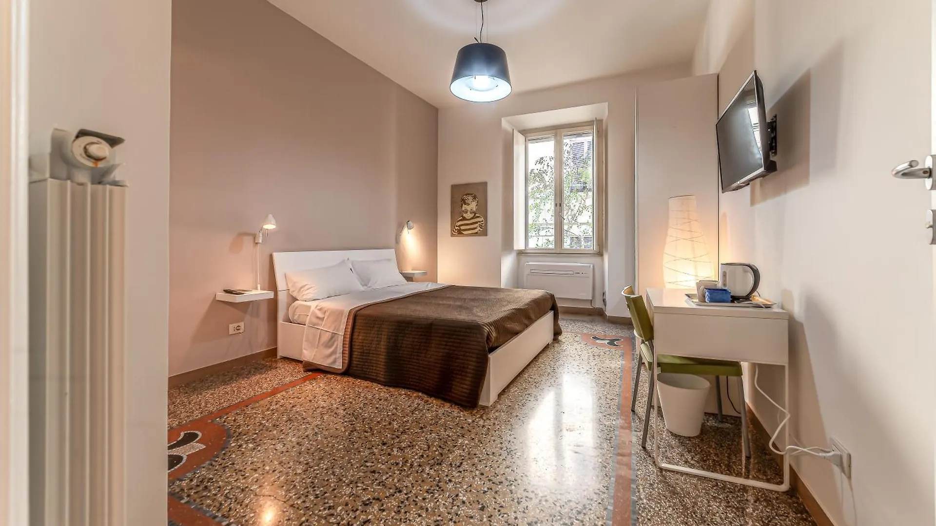 Azzurra B&B - Metro Lodi Roma