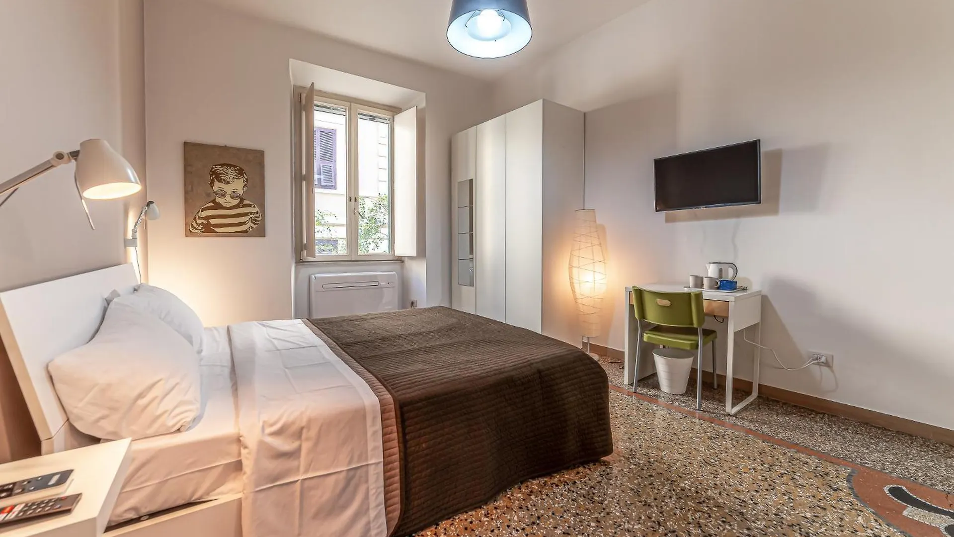 Azzurra B&B - Metro Lodi Roma