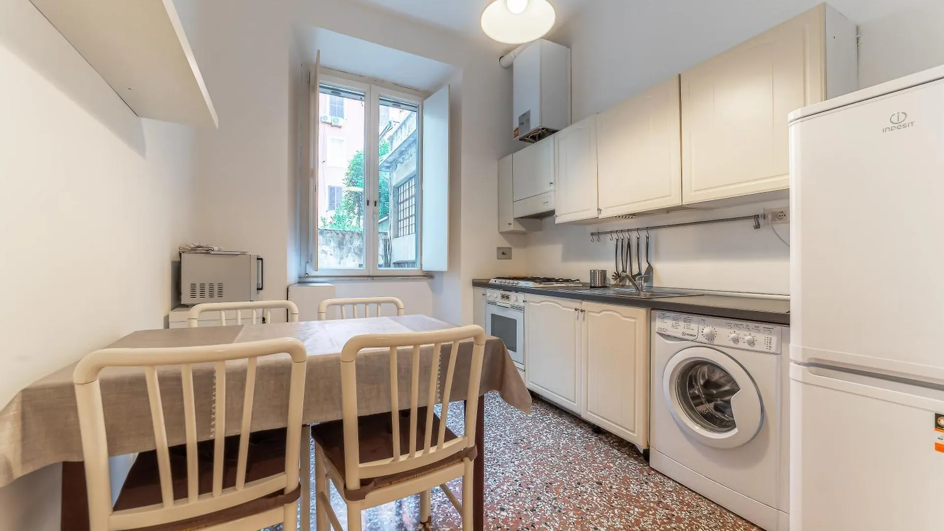 Azzurra B&B - Metro Lodi Рим 0*,